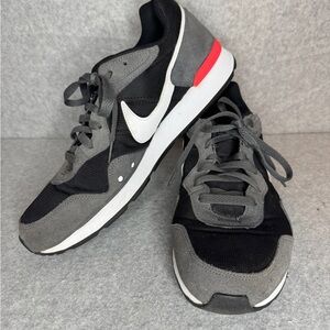 Nike Venture Runner - Black Gray Suede‎ 3480 Men’s Sz 11.5 CK2944-004